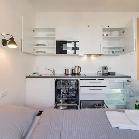 Nena Hermannplatz Aparthotel Berlino