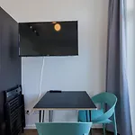 Apart-hotel Nena Hermannplatz 3*