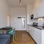 Nena Hermannplatz 3*