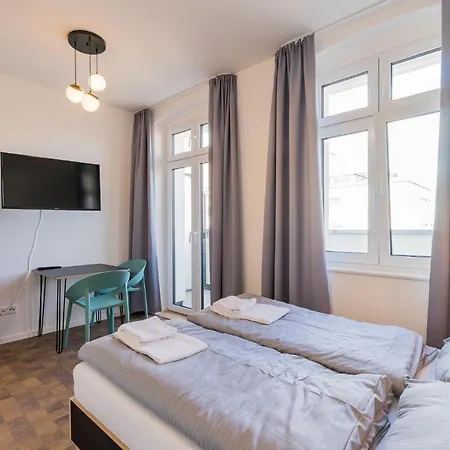 Apart Otel Nena Hermannplatz 3*