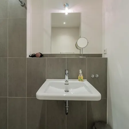 Nena Hermannplatz ברלין