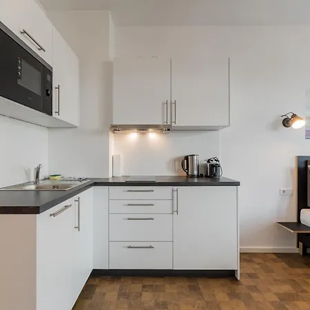 Apart Otel Nena Hermannplatz 3*