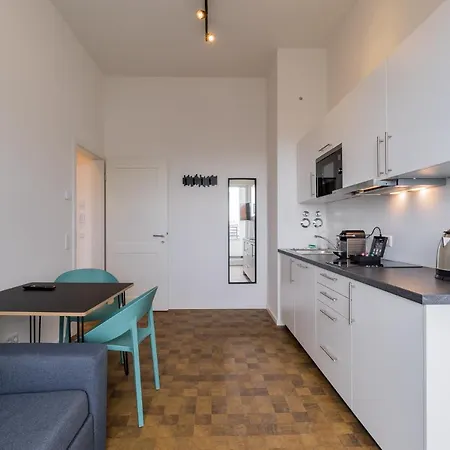 Nena Hermannplatz 3*