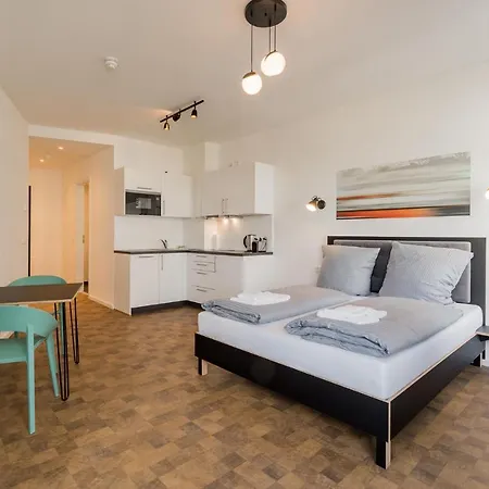 Apart Otel Nena Hermannplatz 3*