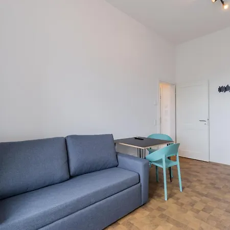 Nena Hermannplatz 3* ベルリン