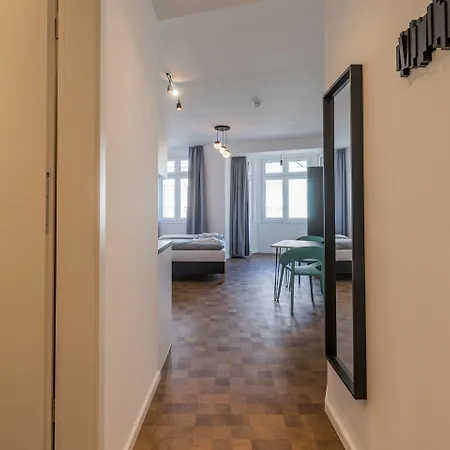 Nena Hermannplatz 3*