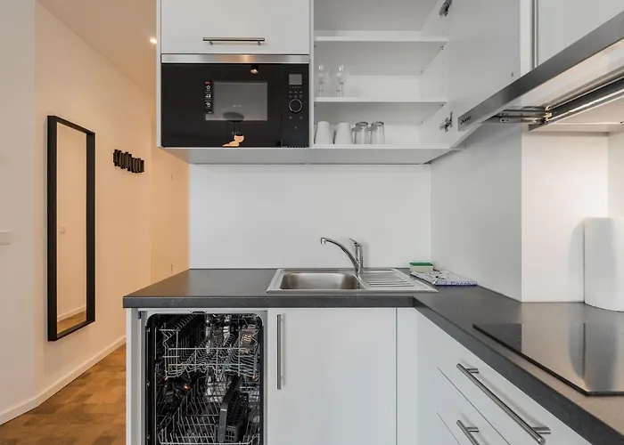 Nena Hermannplatz 3*