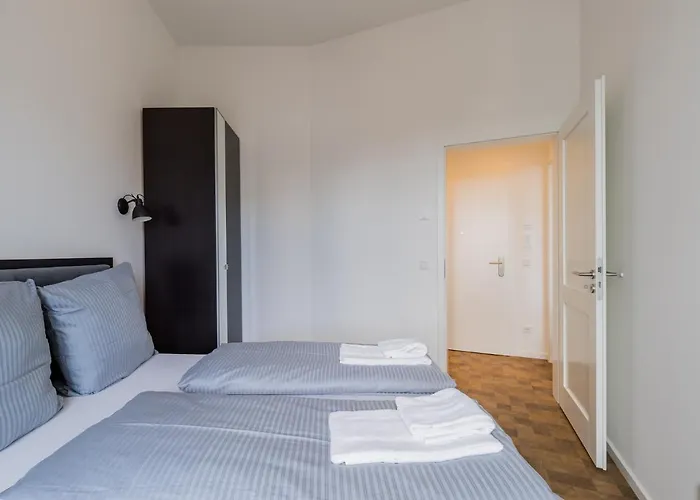 Nena Hermannplatz 3*