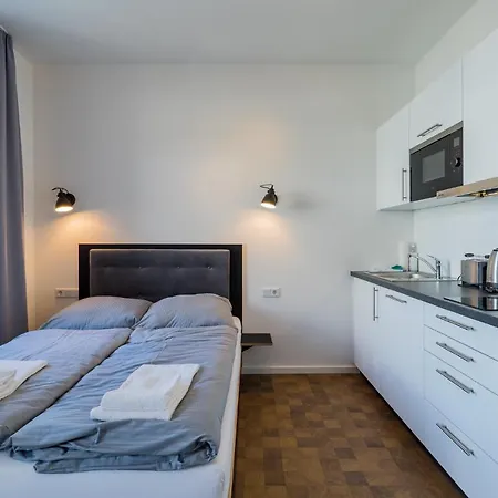 Nena Hermannplatz By Lesa 3* Berlin