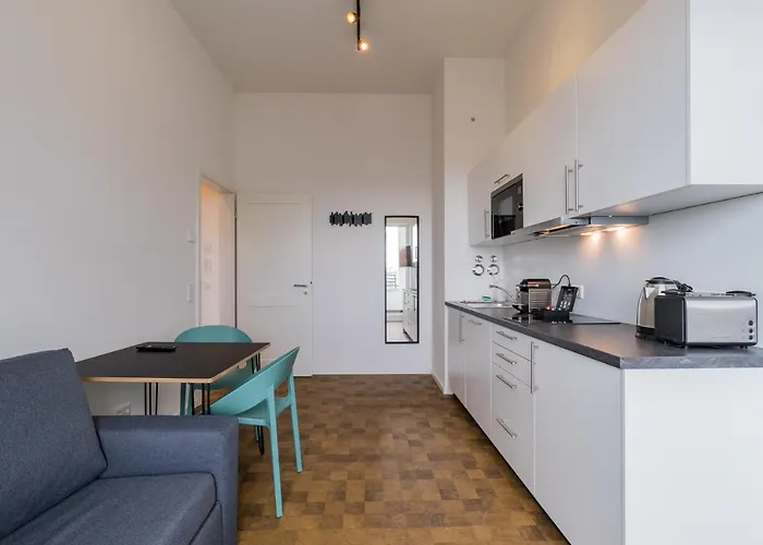 Nena Hermannplatz 3*