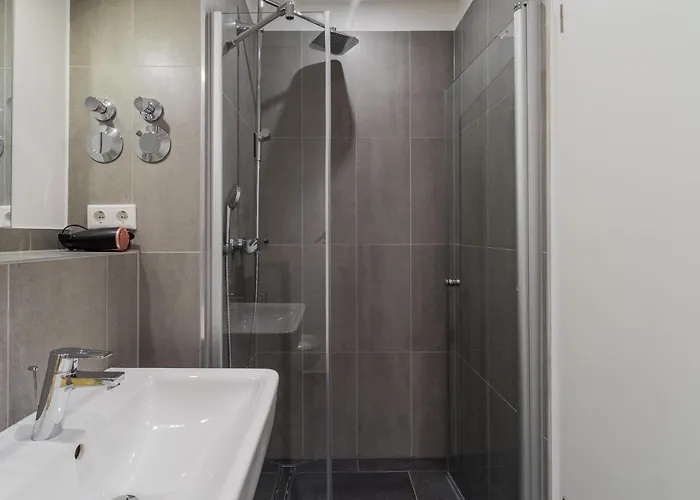 Nena Hermannplatz 3* Berlin