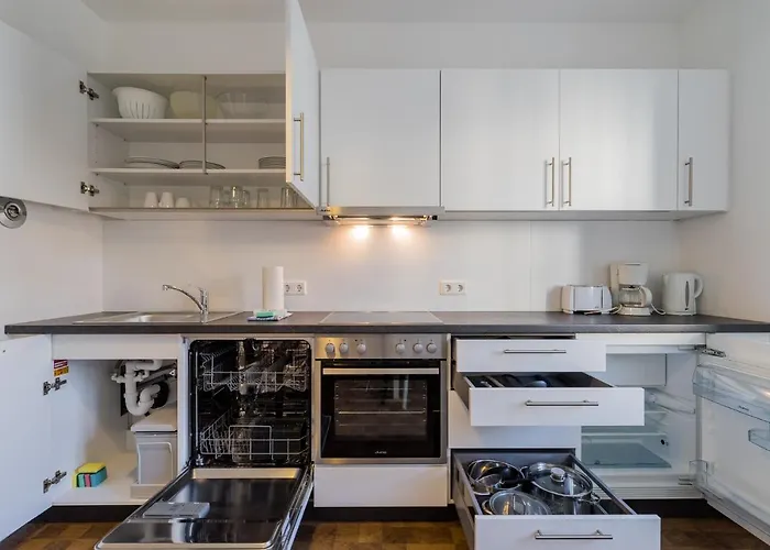 Apartmanhotel Nena Hermannplatz 3*